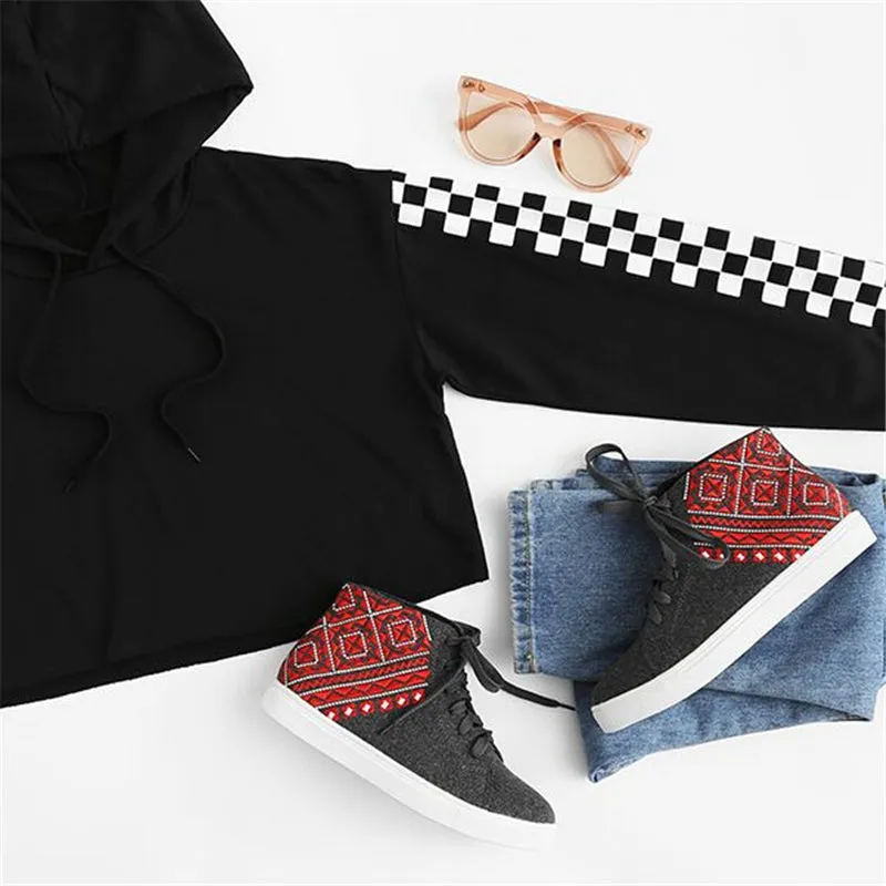 Checkered Sleeve Crop Sweatshirt