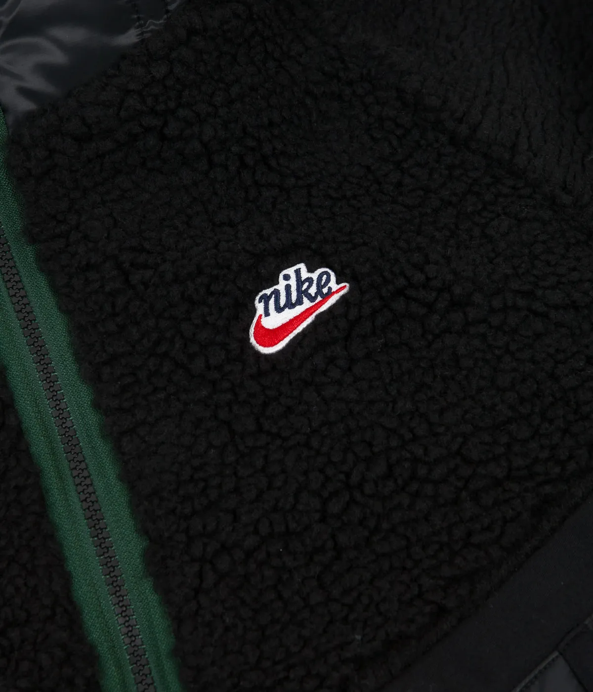 Nike Heritage Insulated Winter Jacket - Black / Black - Pro Green