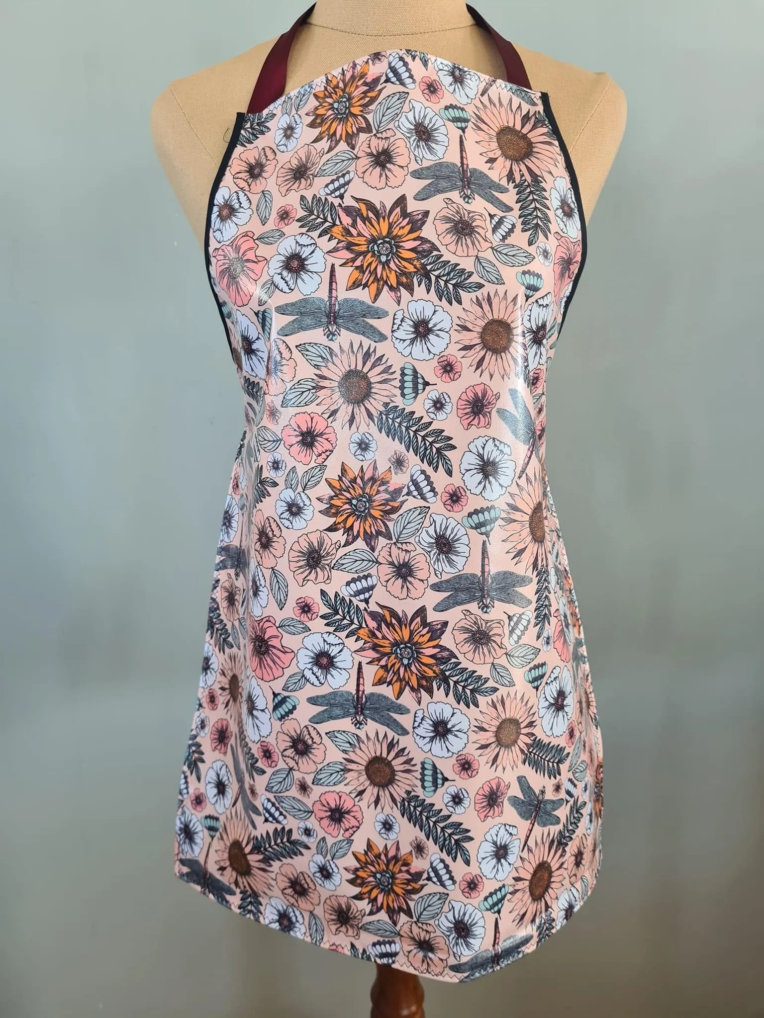 ROUND 39 - Petal Passion (RAINCOAT FABRIC)